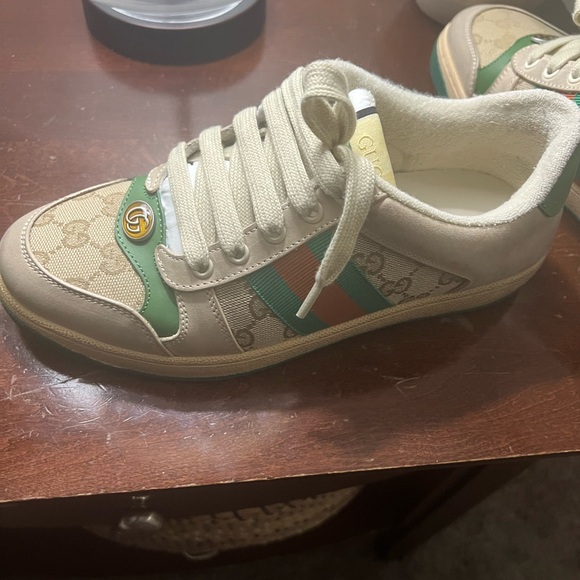 Gucci Beige and Green Women's Sneakers - Picture 1 of 5